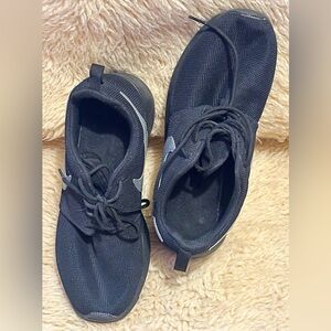 Nike Black Sneakers with Gray Swoosh